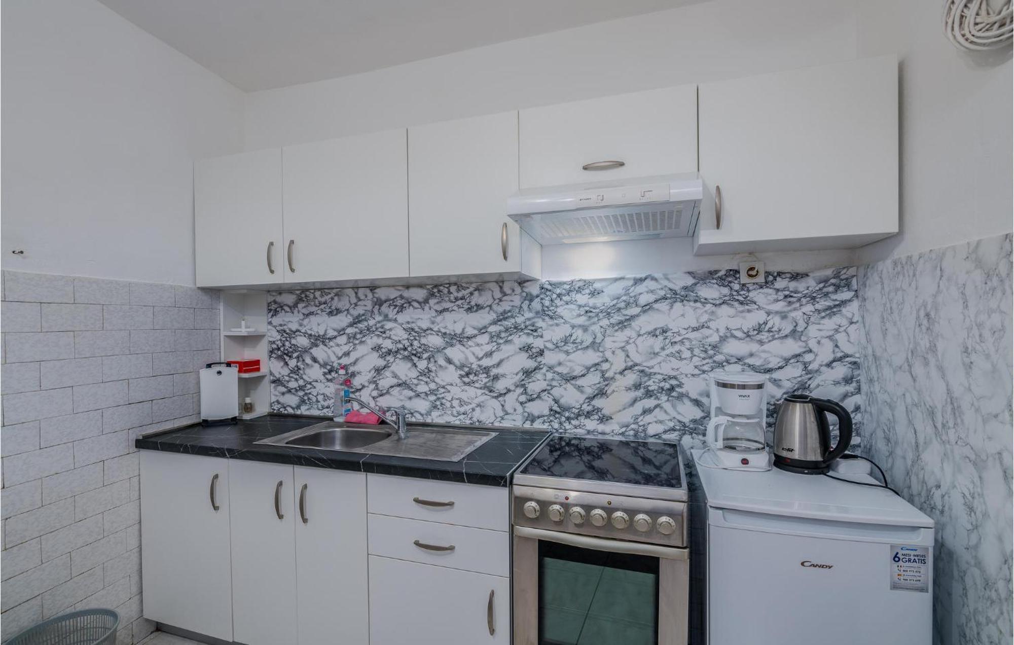 Lovely Apartment In Stara Baska 1 With Kitchen Екстериор снимка