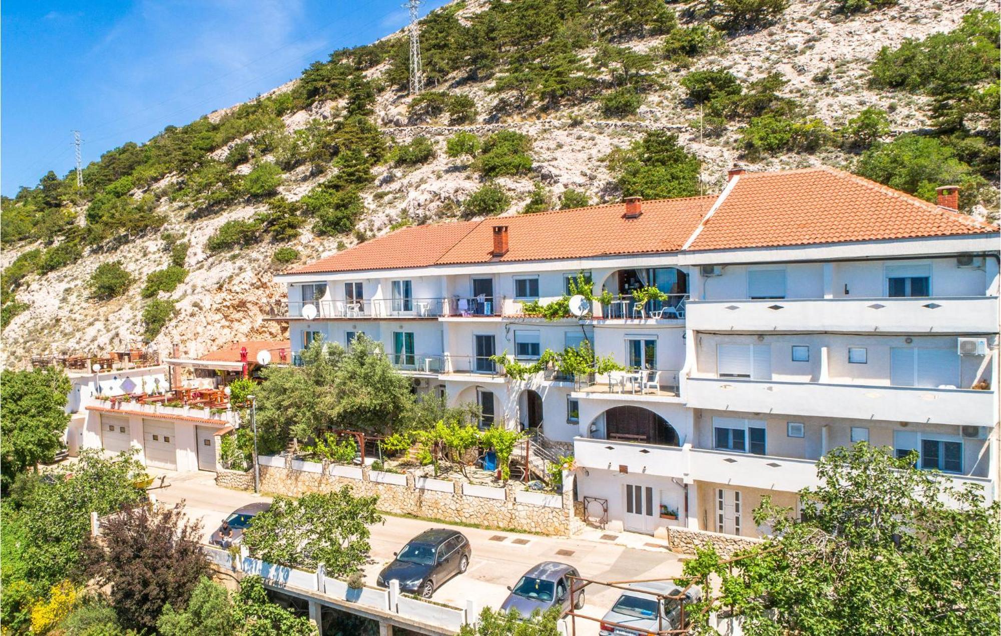 Lovely Apartment In Stara Baska 1 With Kitchen Екстериор снимка